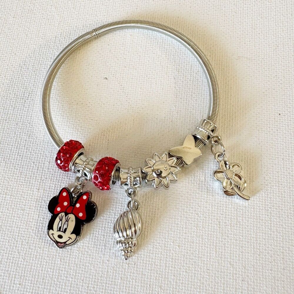 NWOT Beaded Cartoon Charm Bracelet Red And Silver Tone Minnie Mouse